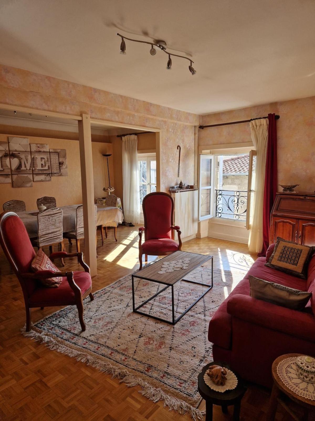 Appartement 120 M² Duplex Coeur Historique Au Calme Le Puy-en-Velay Exterior photo
