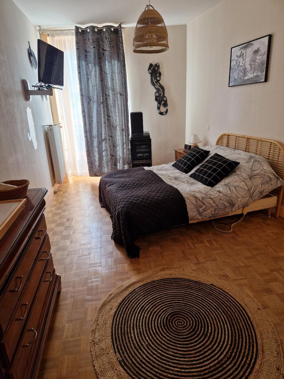 Appartement 120 M² Duplex Coeur Historique Au Calme Le Puy-en-Velay Exterior photo